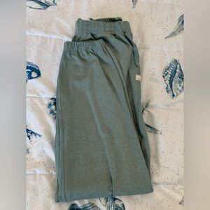 Vuori Boyfriend Sweatpants Size Small